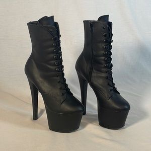Pleaser Sky 7” Stripper Pole Heel boot matte black sz 8
